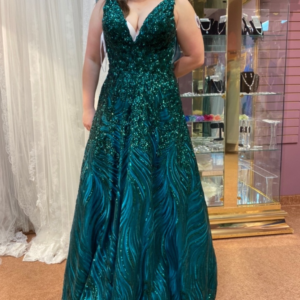Jovani prom dress size 16!! worn for 4 hours